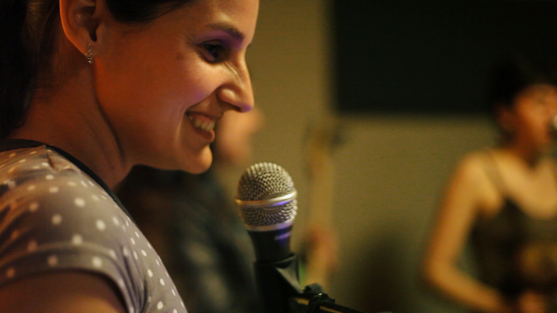 Dana, tecladista de Las Musicletas